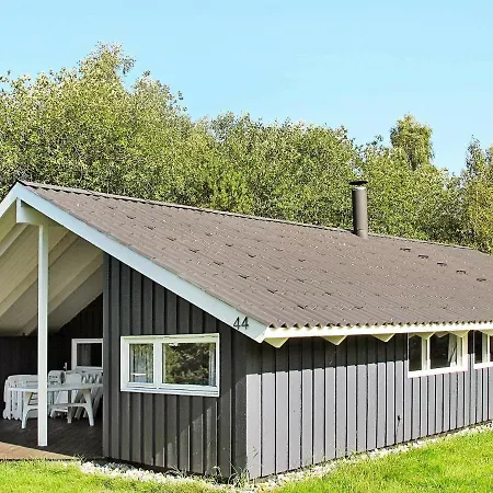 Дом отдыха Pleasant Holiday Home In V Ggerl Se With Whirlpool *